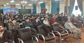 مراسم بزرگداشت ۹ دی با حضور جناب آقای حسین شریعتمداری در سالن همایش‌ها برگزار شد.